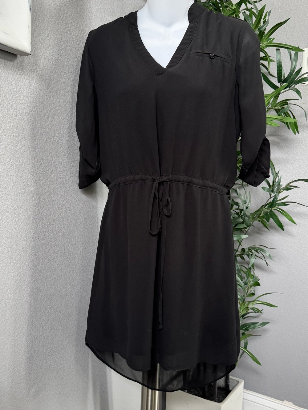Black V-Neck Tie-Waist Shirt Dress